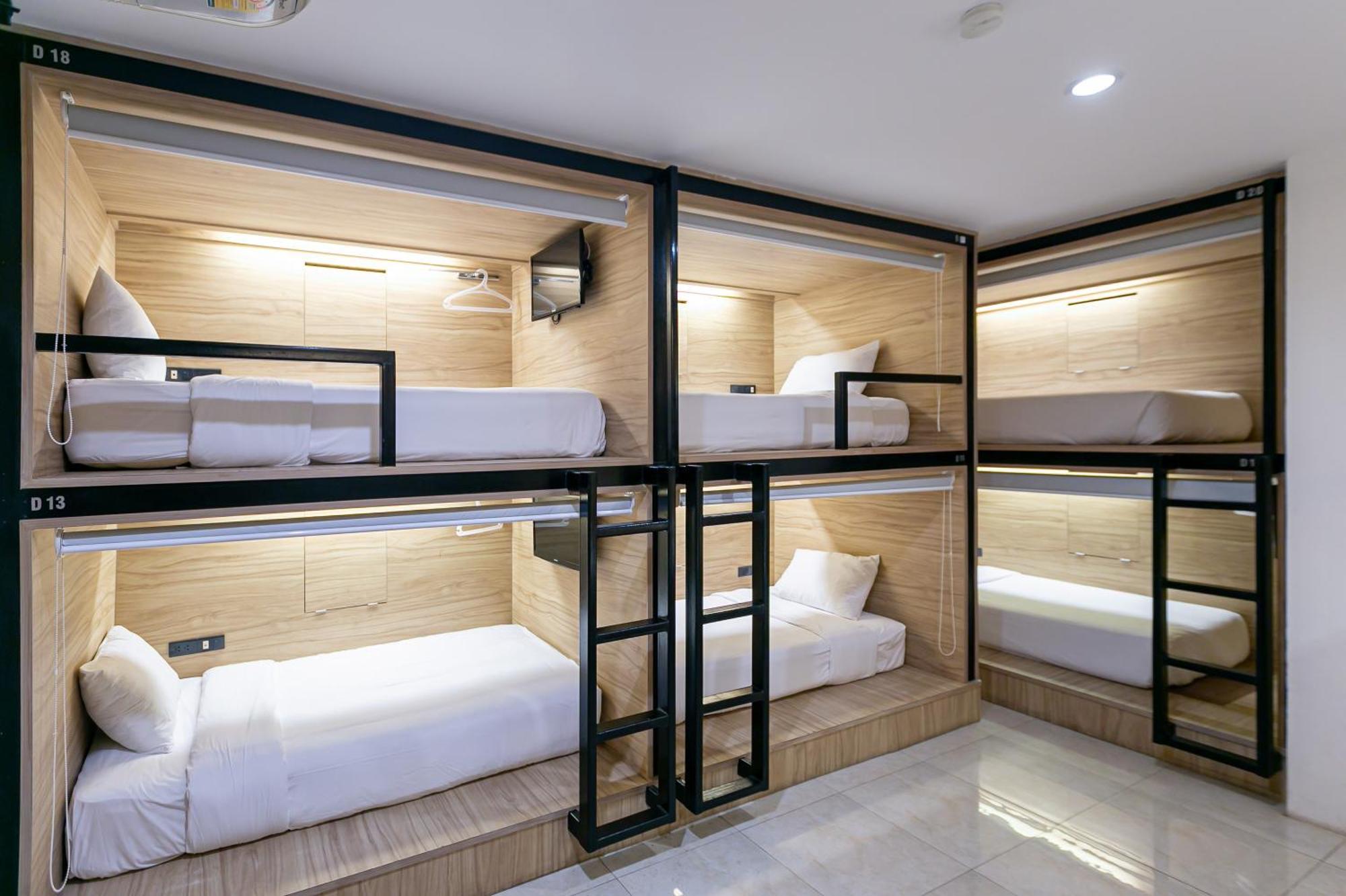 The Bedrooms Hostel Pattaya Zewnętrze zdjęcie