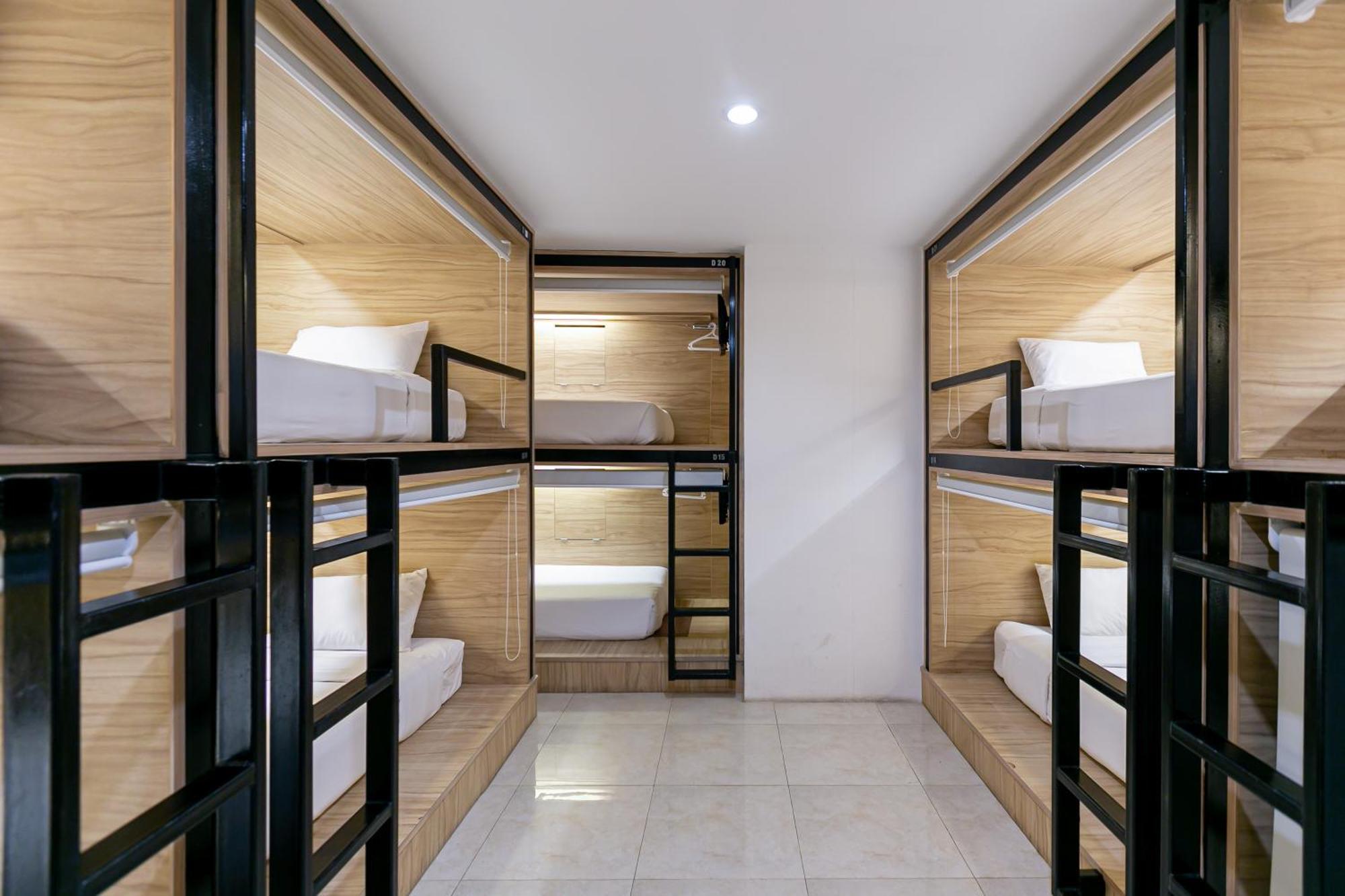 The Bedrooms Hostel Pattaya Zewnętrze zdjęcie