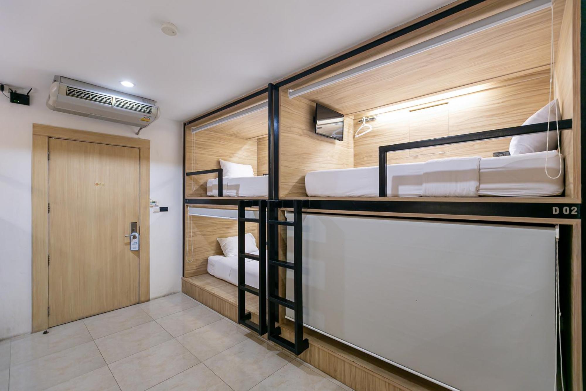 The Bedrooms Hostel Pattaya Zewnętrze zdjęcie
