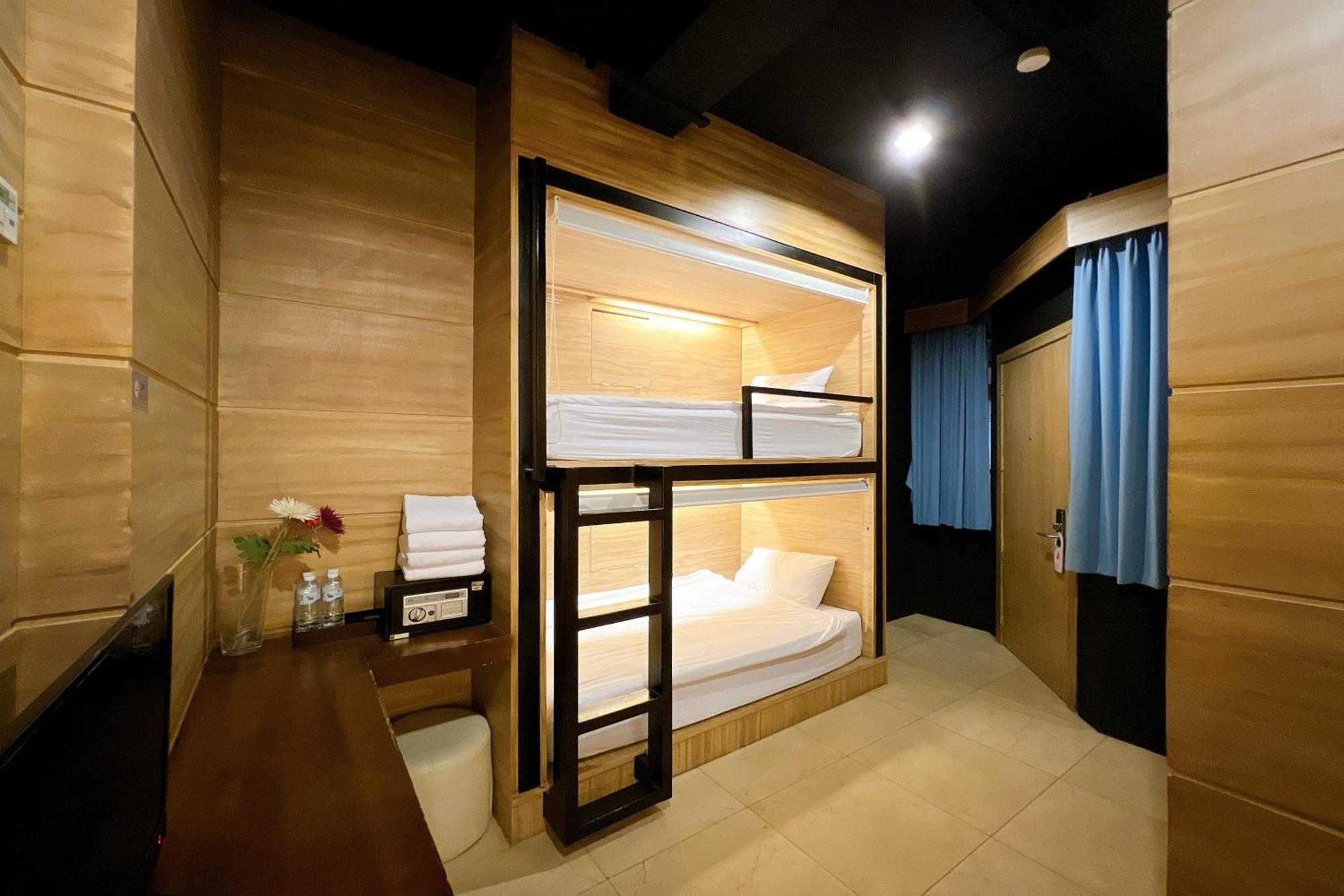 The Bedrooms Hostel Pattaya Zewnętrze zdjęcie