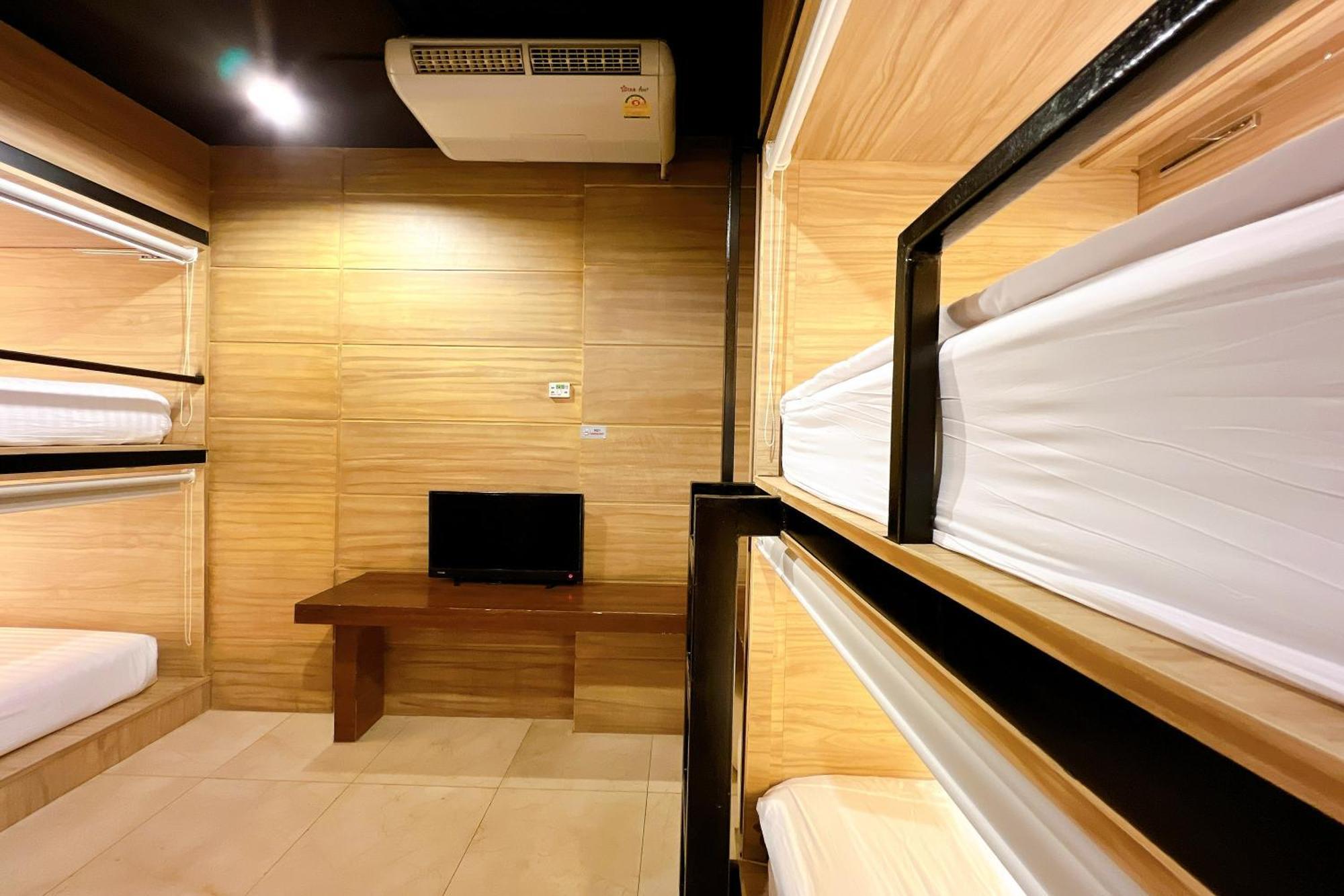 The Bedrooms Hostel Pattaya Zewnętrze zdjęcie