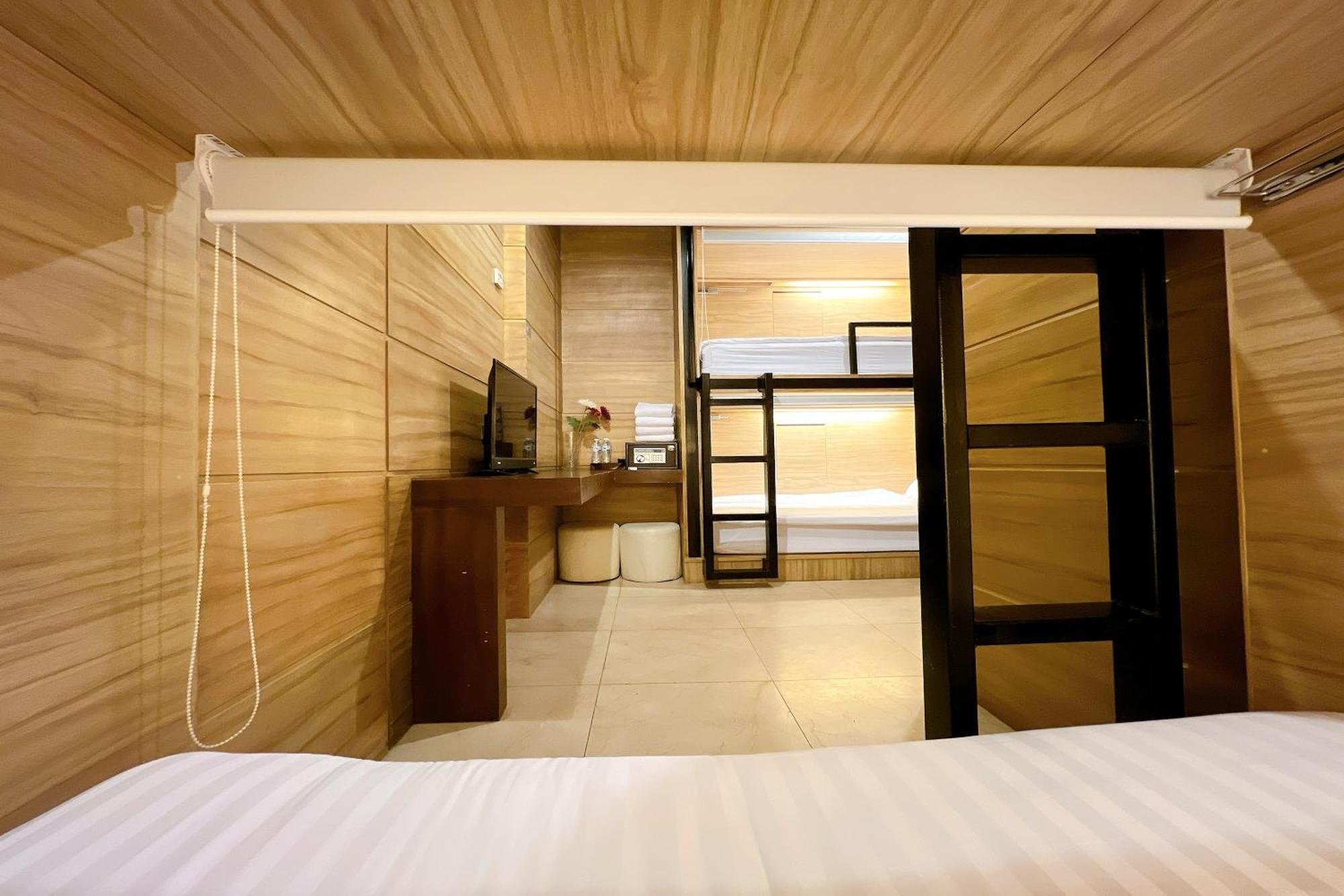 The Bedrooms Hostel Pattaya Zewnętrze zdjęcie