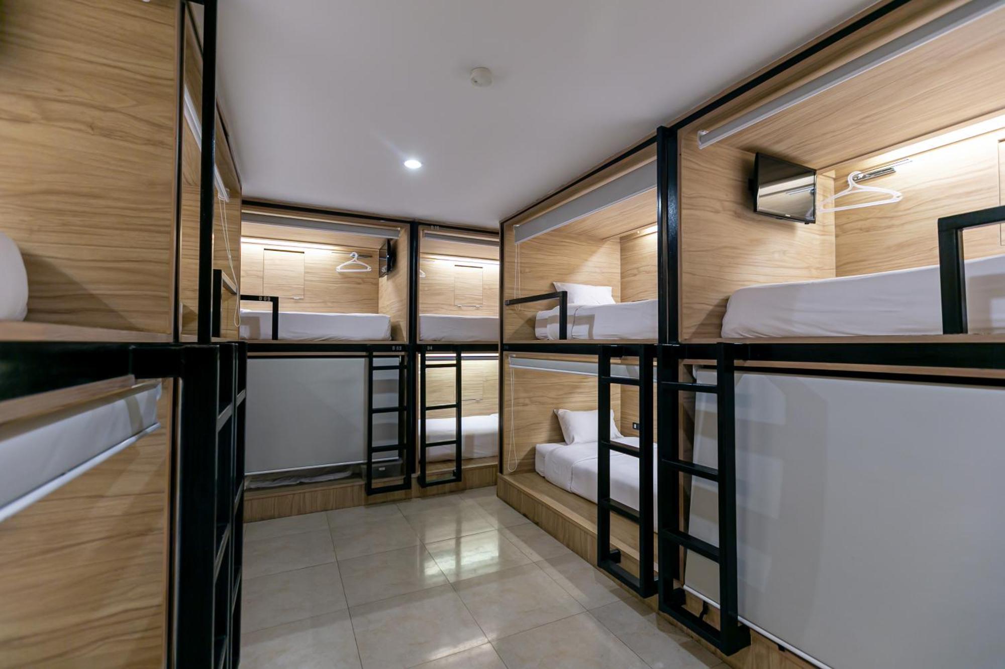 The Bedrooms Hostel Pattaya Zewnętrze zdjęcie