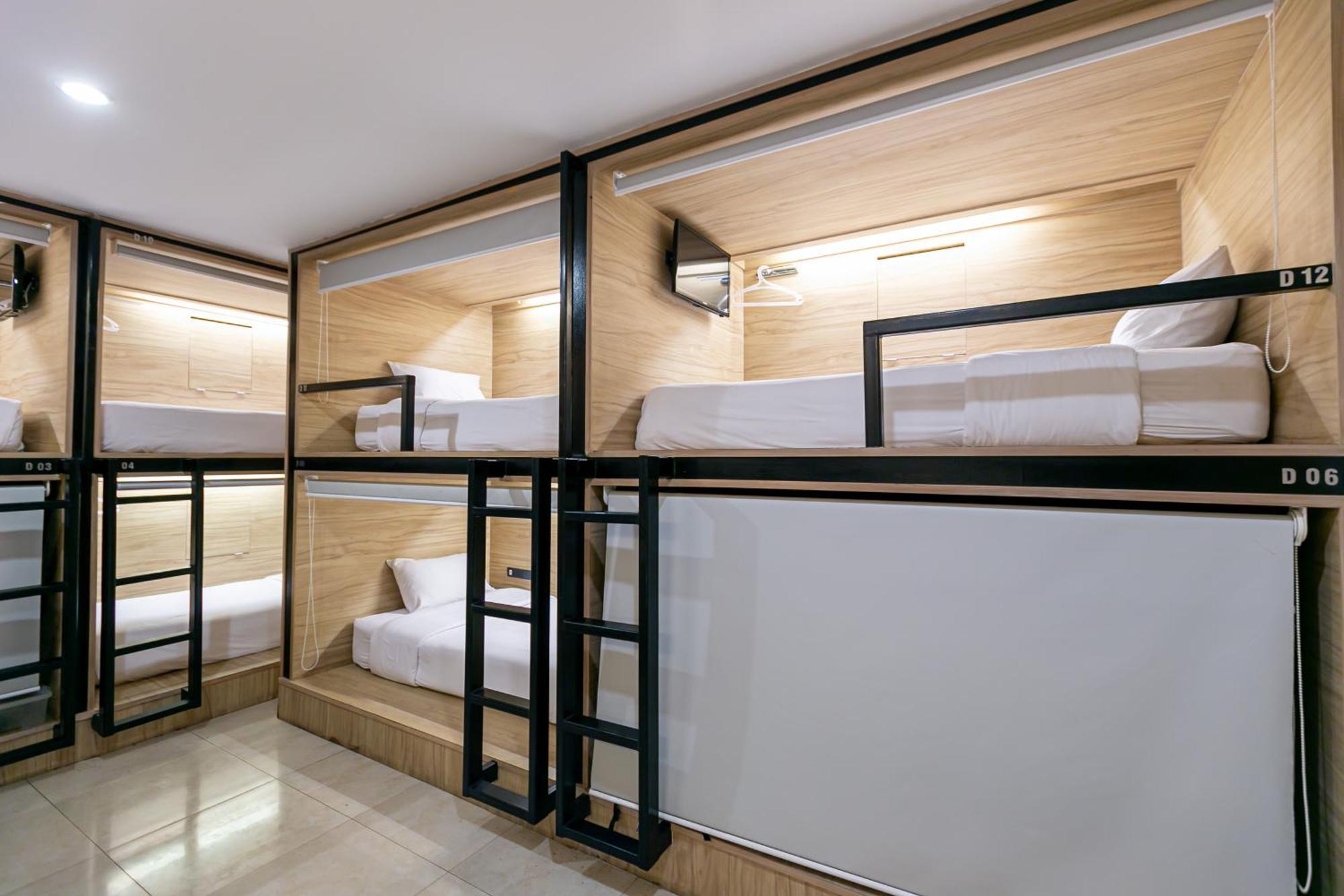 The Bedrooms Hostel Pattaya Zewnętrze zdjęcie