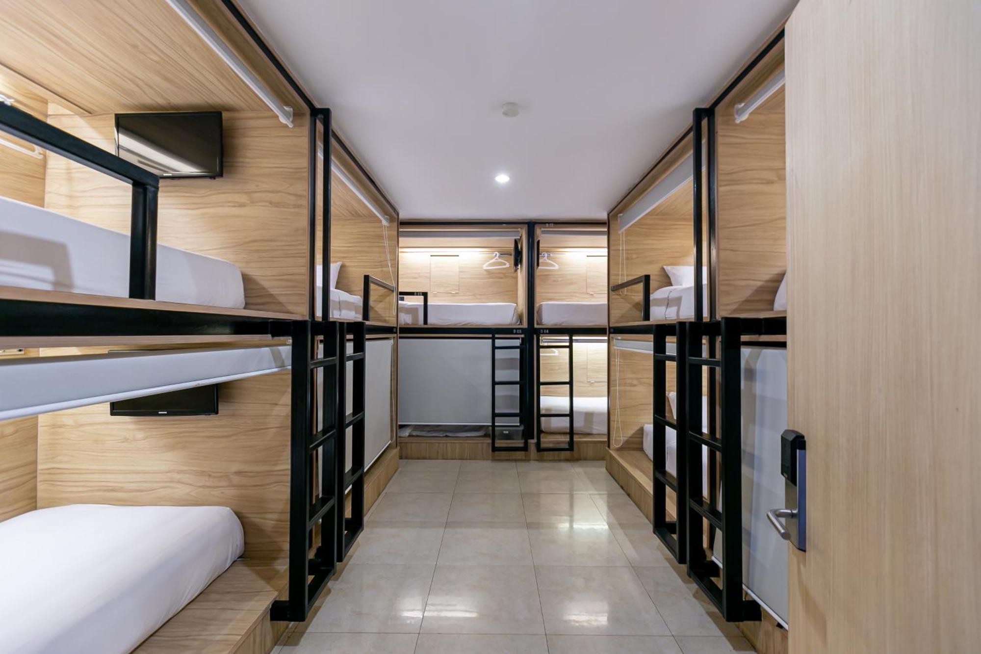 The Bedrooms Hostel Pattaya Zewnętrze zdjęcie