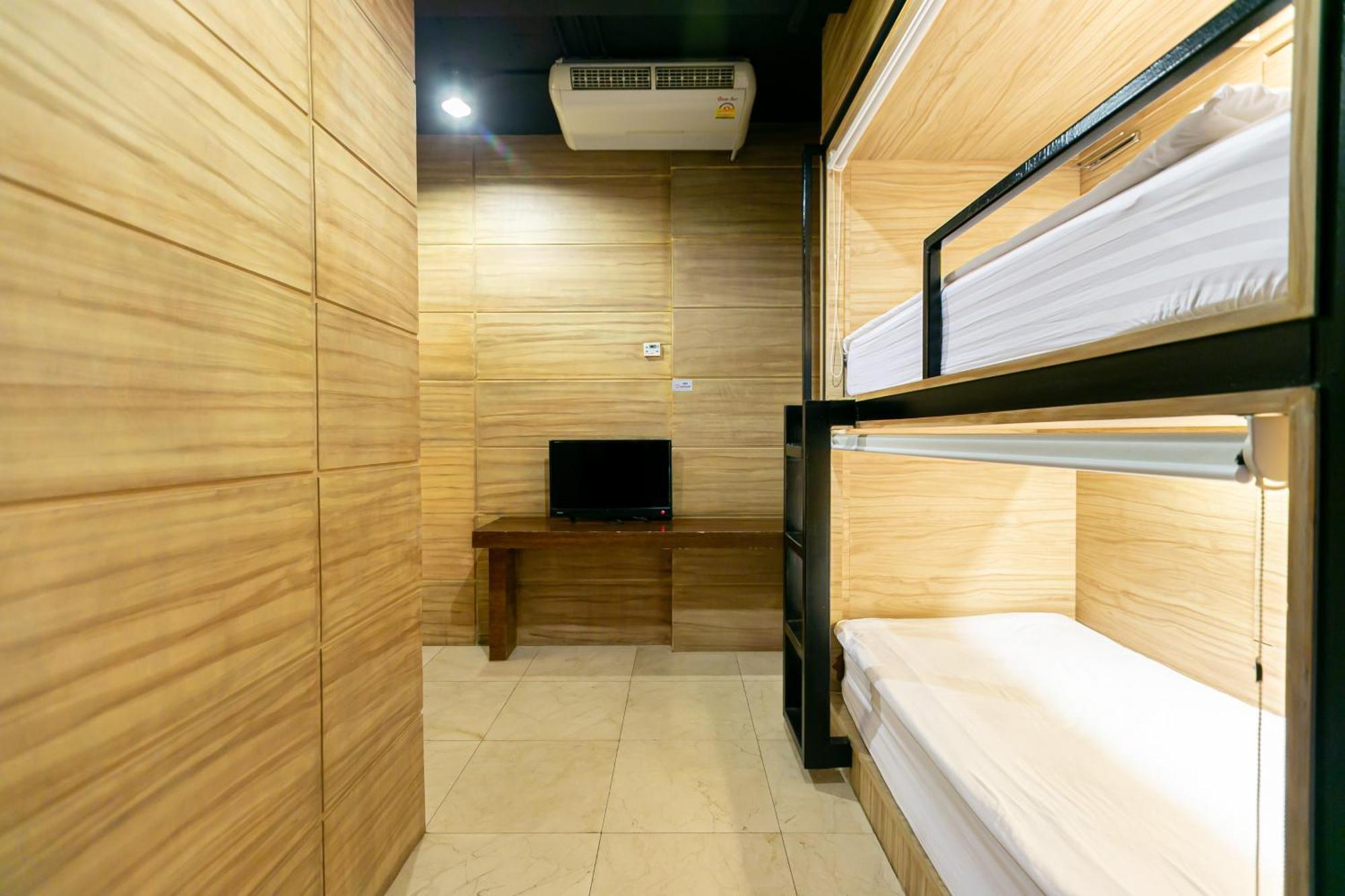 The Bedrooms Hostel Pattaya Zewnętrze zdjęcie